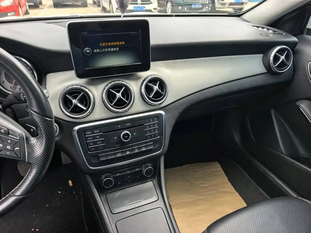 Mercedes-Benz GLA — миниатюра 13