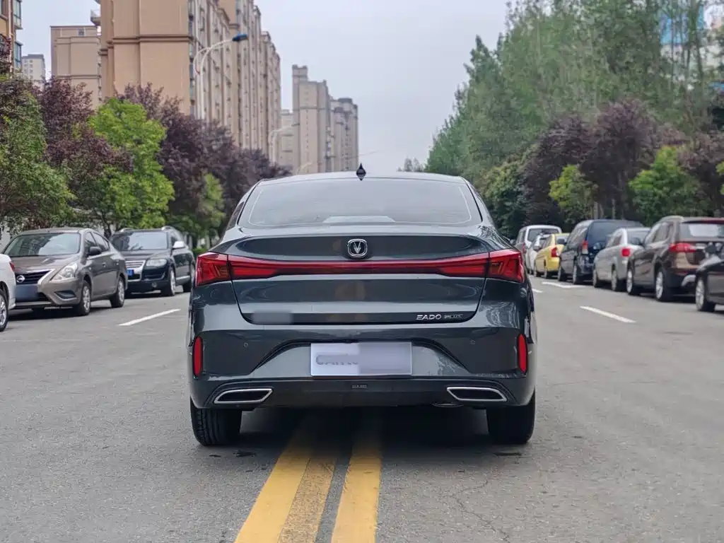 Changan Eado — миниатюра 6