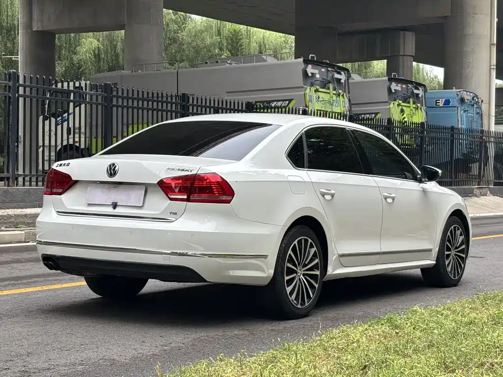 Volkswagen Passat — миниатюра 6