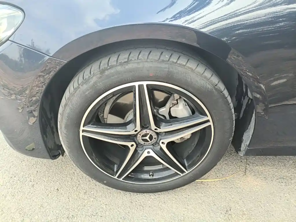Mercedes-Benz E-Class (Import) — миниатюра 23
