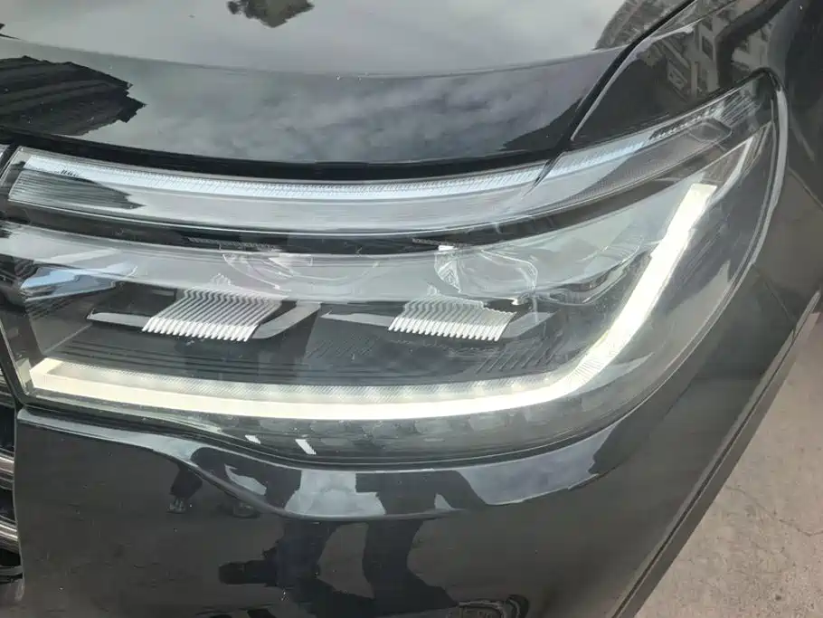 Ford Explorer — миниатюра 5