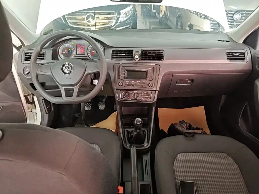 Volkswagen Santana — миниатюра 10