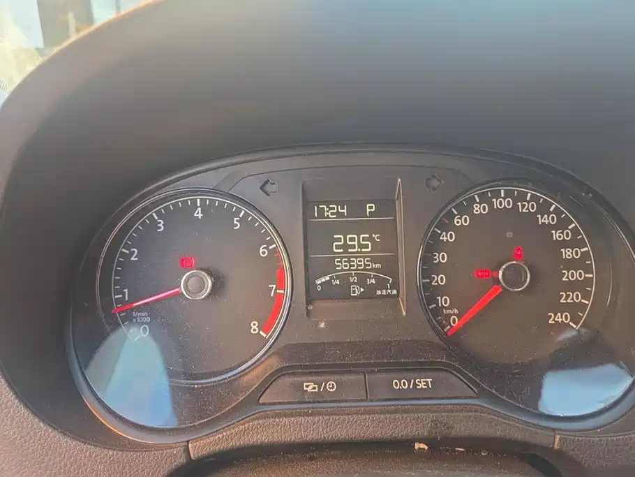 Volkswagen Polo — миниатюра 14
