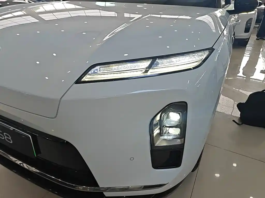 NIO ES8 — миниатюра 24