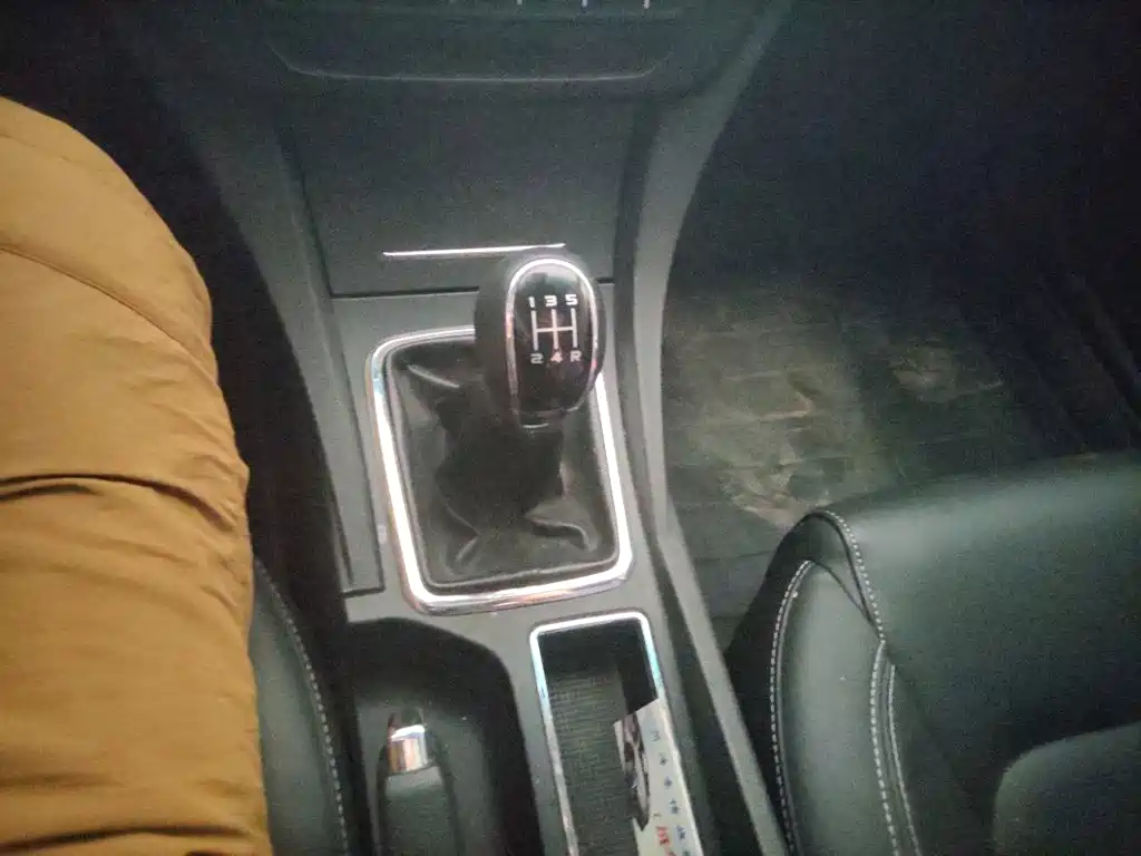 Geely Emgrand — миниатюра 10