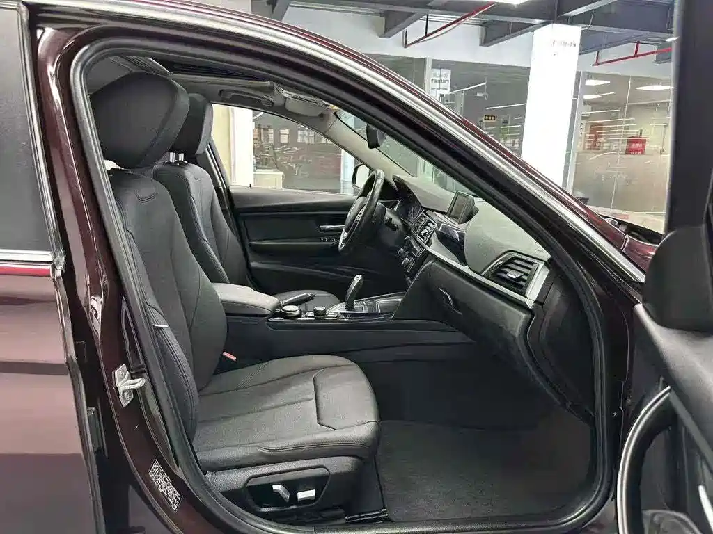 BMW 3 Series — миниатюра 6
