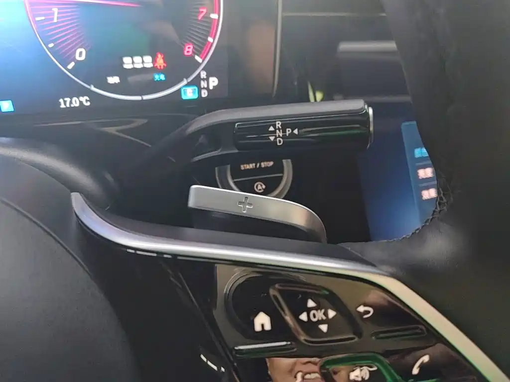 Mercedes-Benz E-Class — миниатюра 14