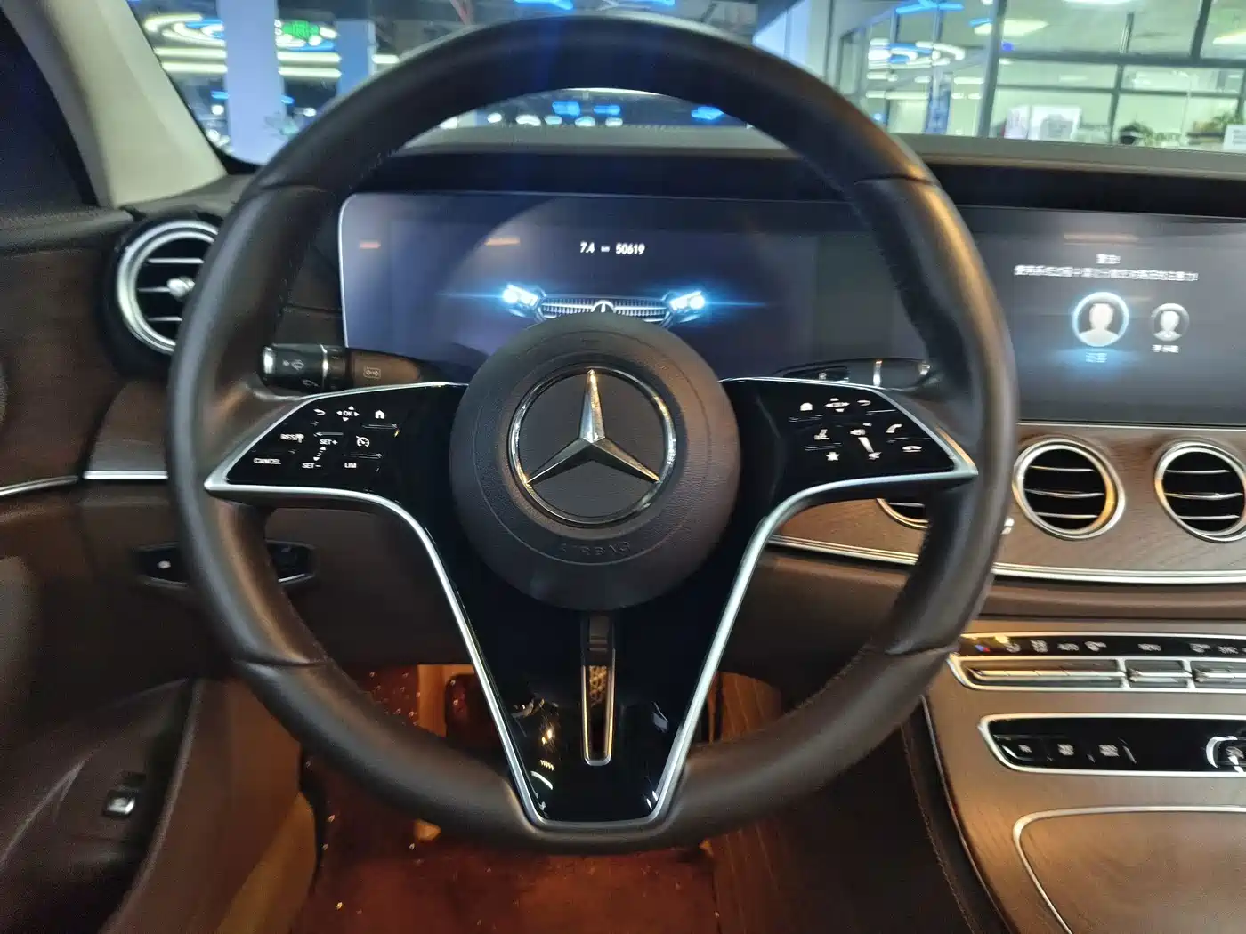 Mercedes-Benz E-Class id 4653815 из Китая 11