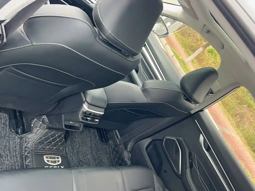 Geely Emgrand — миниатюра 9