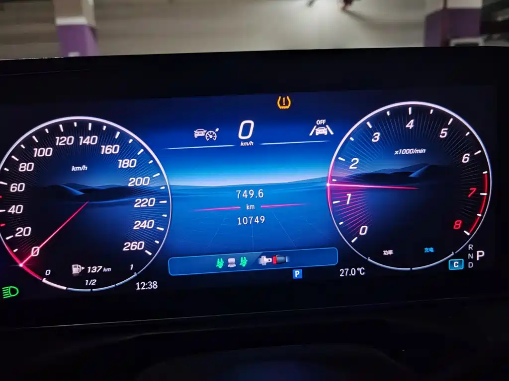 Mercedes-Benz C-Class — миниатюра 12