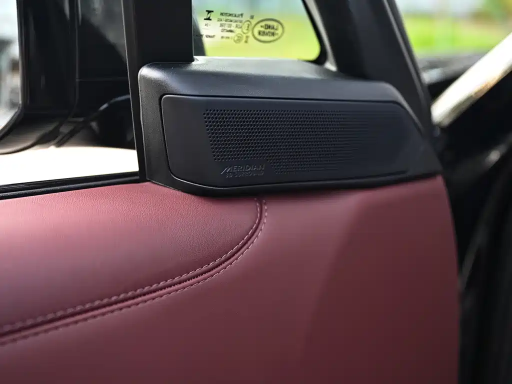 Land Rover Range Rover — миниатюра 19