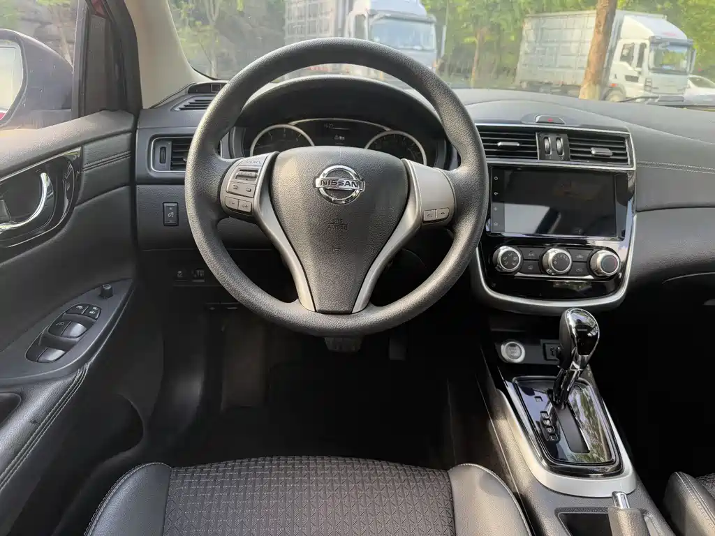 Nissan Tiida 2019 1.6L CVT VI
