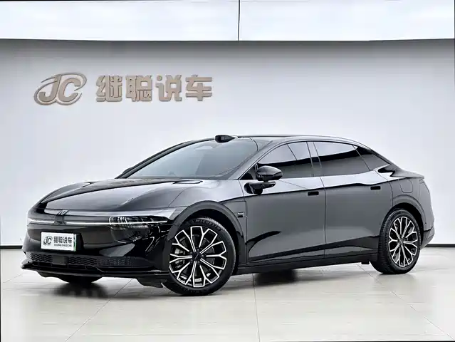 2024 Zeekr 007
