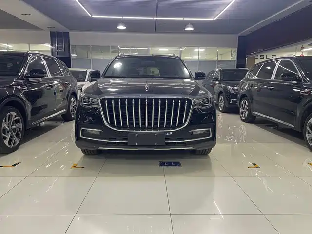 RED FLAG HONGQI HS7 2025