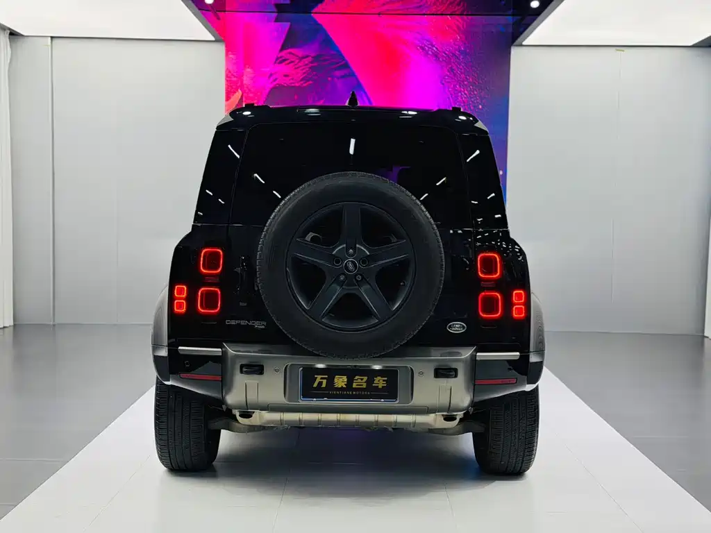 Land Rover Defender — миниатюра 12