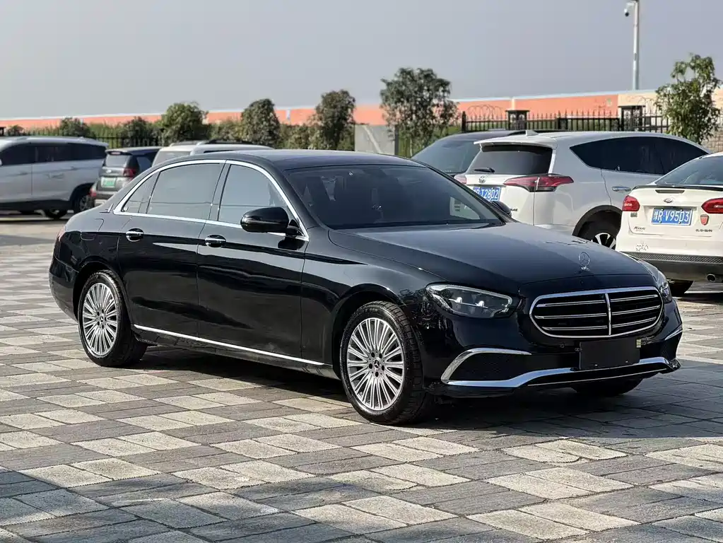 Mercedes-Benz E-Class E 2022 E 300 L Fashion