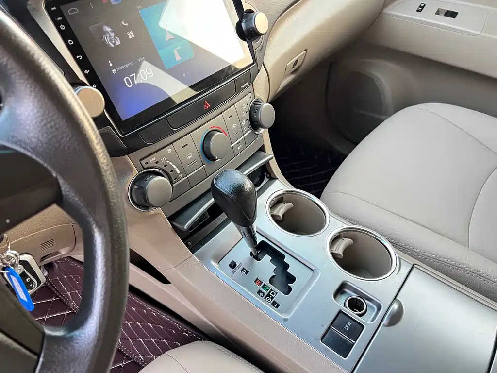 Toyota Highlander — миниатюра 9