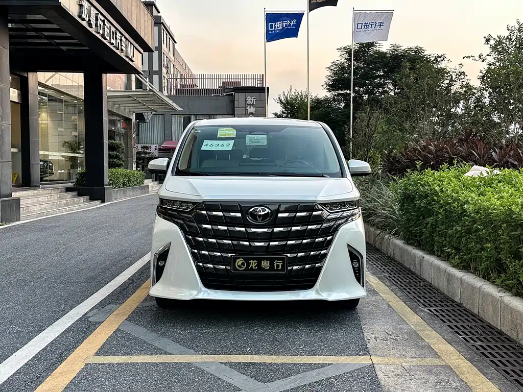 Toyota Alphard 0