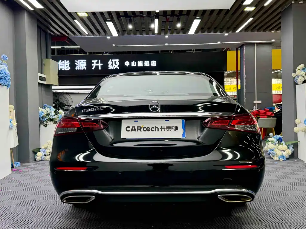 MERCEDES-BENZ E CLASS