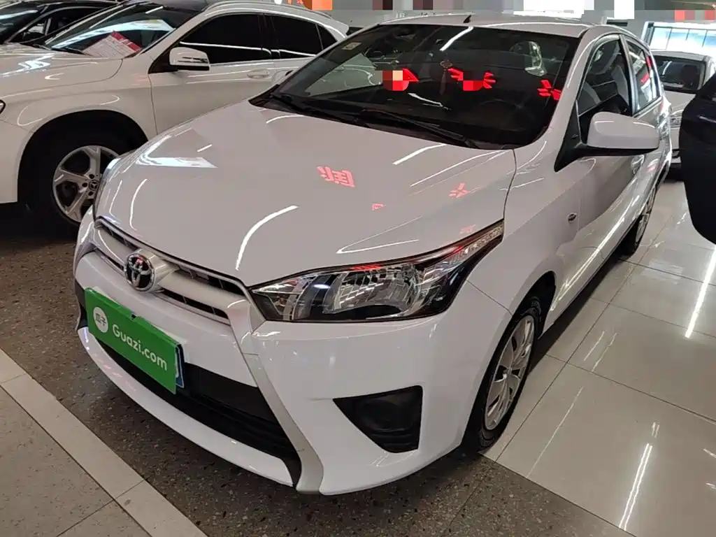 Toyota Yaris L — миниатюра 2