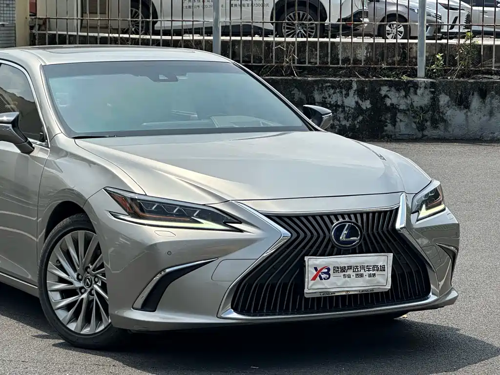 Lexus ES — миниатюра 4