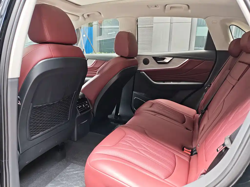 Hongqi HS5 2025 2.0T Pro