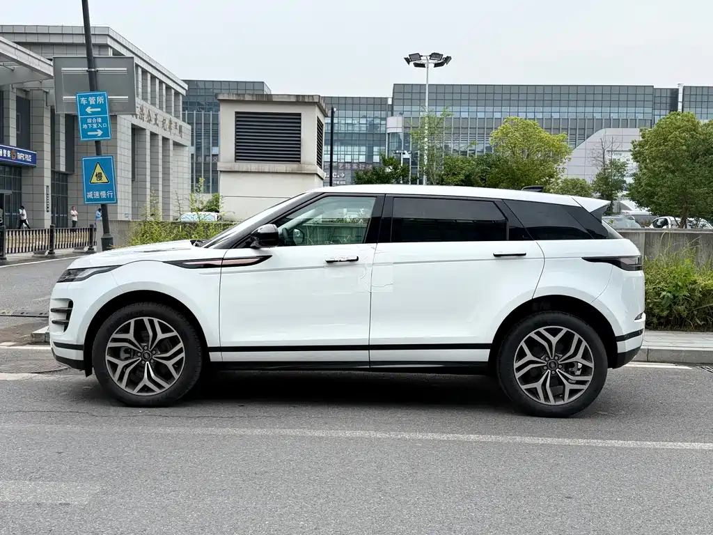 Land Rover Range Rover Evoque 2024 L SE