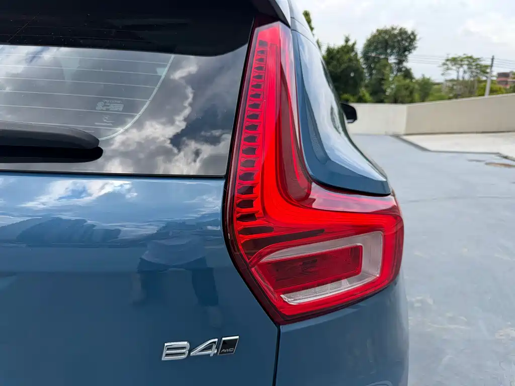Volvo XC40 — миниатюра 8