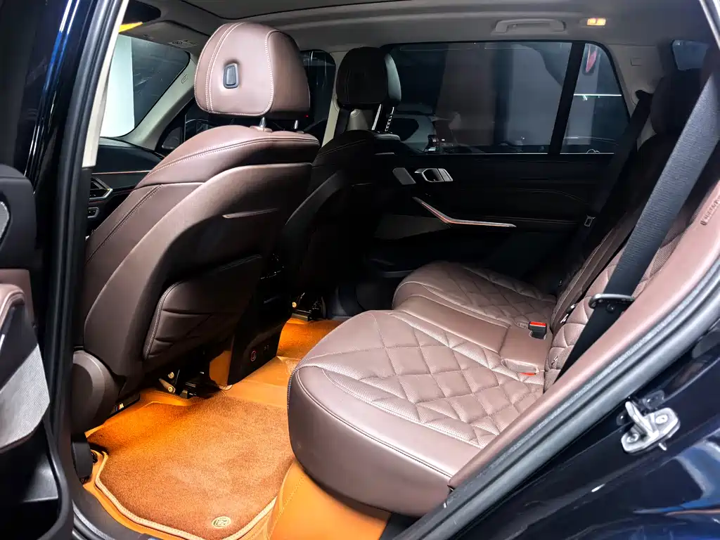 BMW X5 2022 xDrive 30Li Premium M Sport