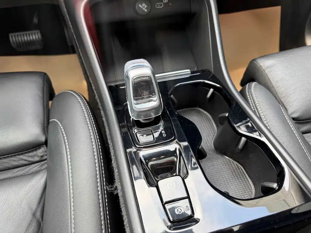 Volvo XC40 — миниатюра 20