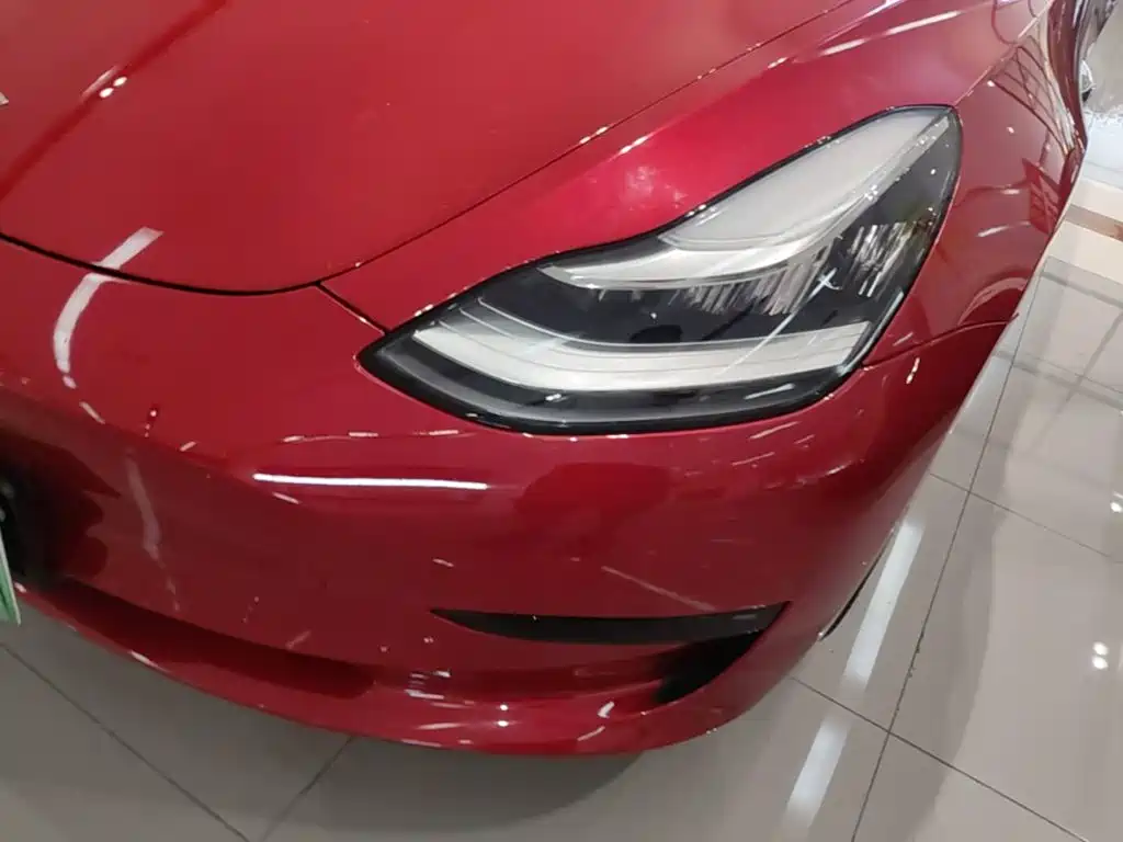 Tesla Model 3 — миниатюра 24