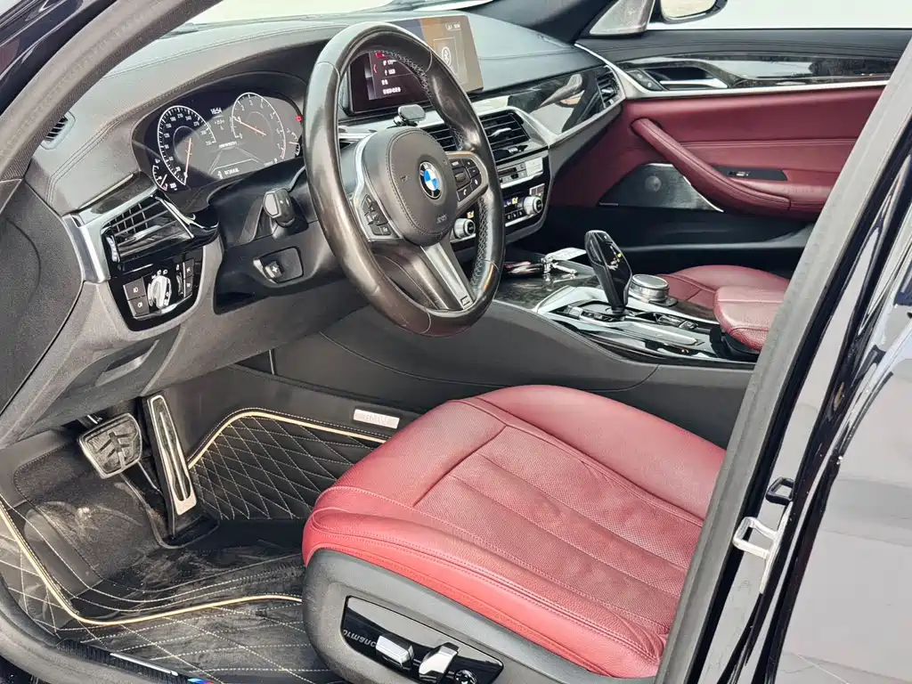 BMW 5 Series — миниатюра 4