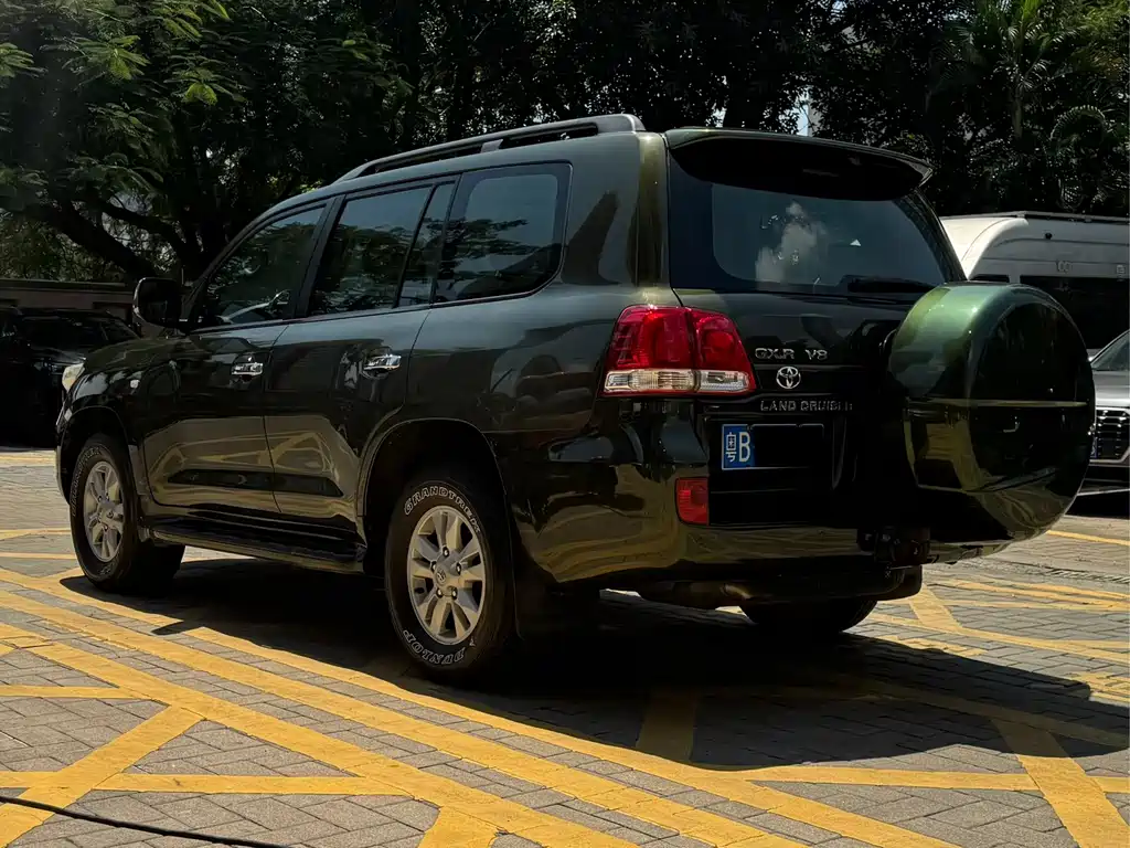 Toyota Land Cruiser — миниатюра 9