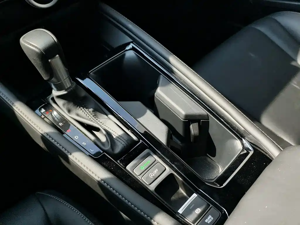 Honda Accord — миниатюра 14