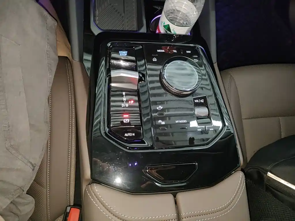 BMW i5 — миниатюра 14