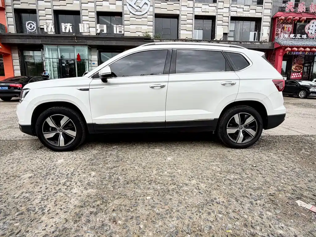 Volkswagen Tharu 2021 280TSI Luxury
