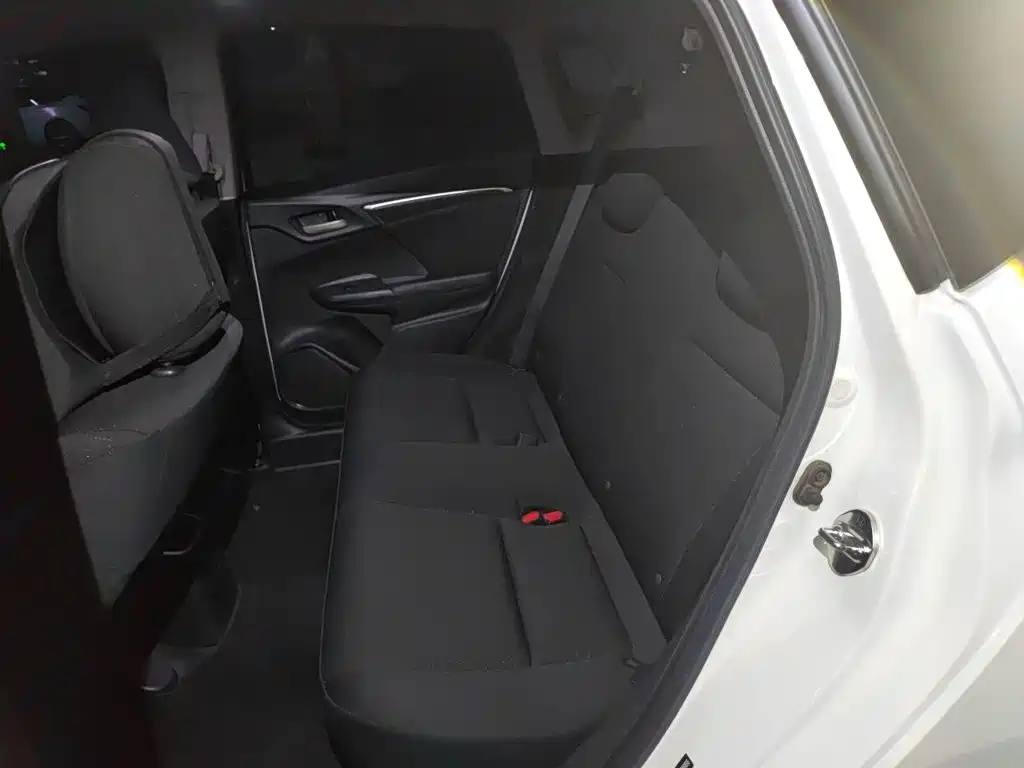 Honda Fit — миниатюра 18
