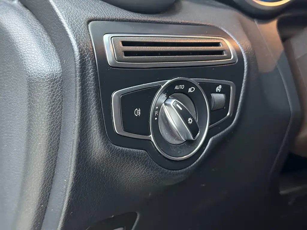 Mercedes-Benz GLC — миниатюра 12