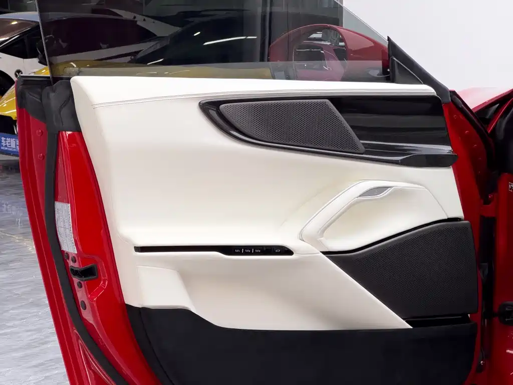 Ferrari Purosangue — миниатюра 12