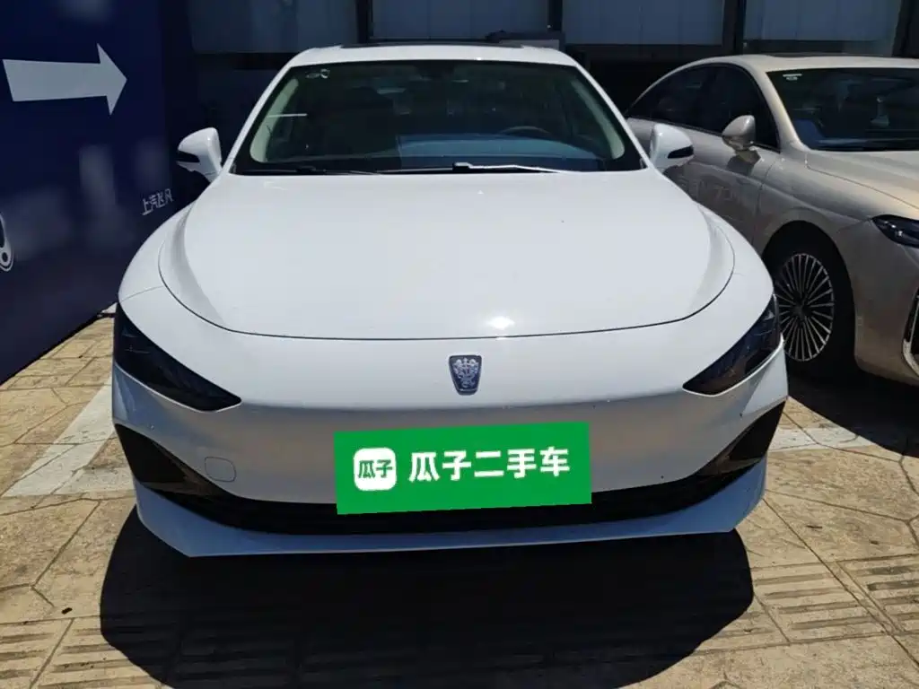 Roewe D7 2025 DMH 125km Champion