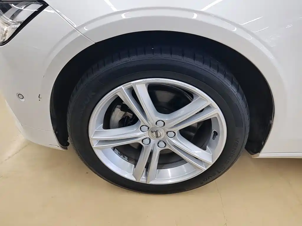 Volvo S90 — миниатюра 23