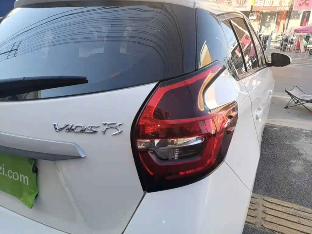 Toyota Vios FS — миниатюра 8