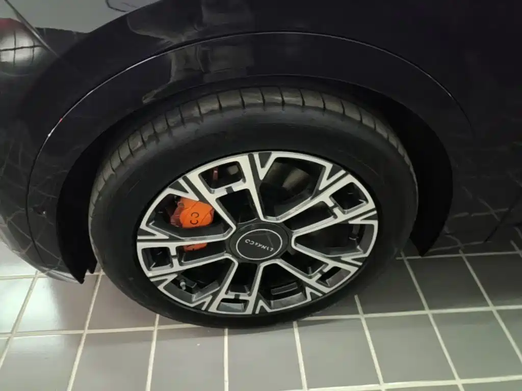 Lynk & Co 900 — миниатюра 23