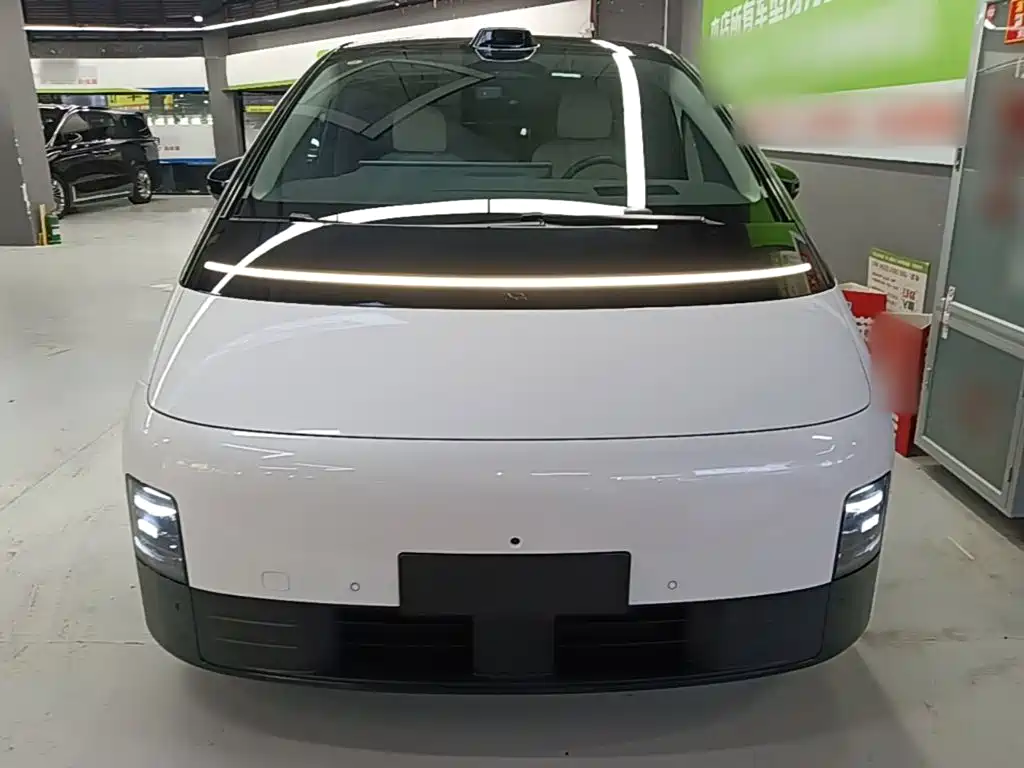 Li Auto Li MEGA — миниатюра 3