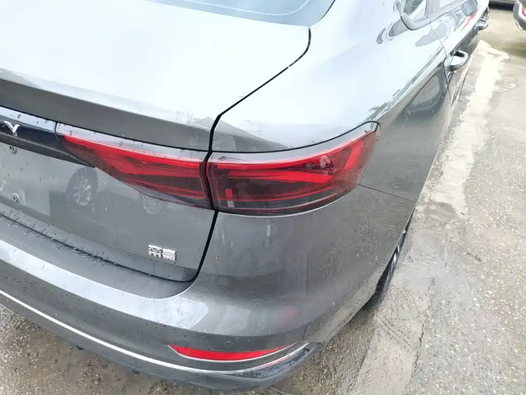 Geely Emgrand — миниатюра 8