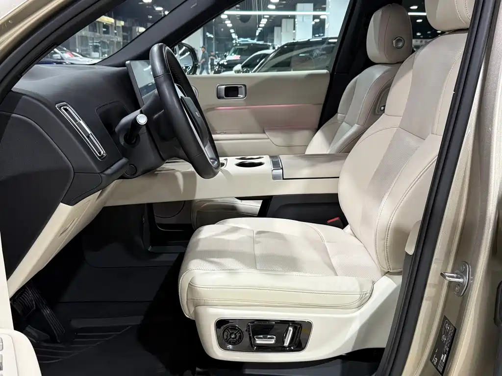 Li Auto Li L8 — миниатюра 4