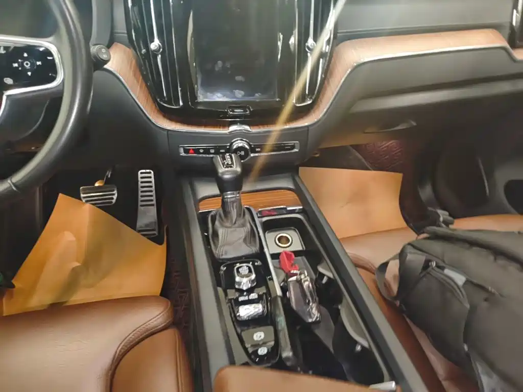 Volvo XC60 — миниатюра 14
