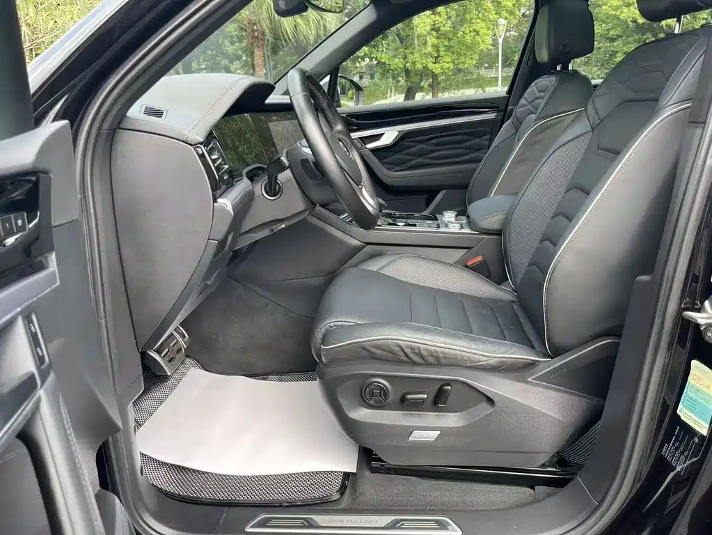 Volkswagen Touareg — миниатюра 10