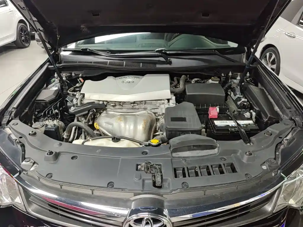 Toyota Camry — миниатюра 20