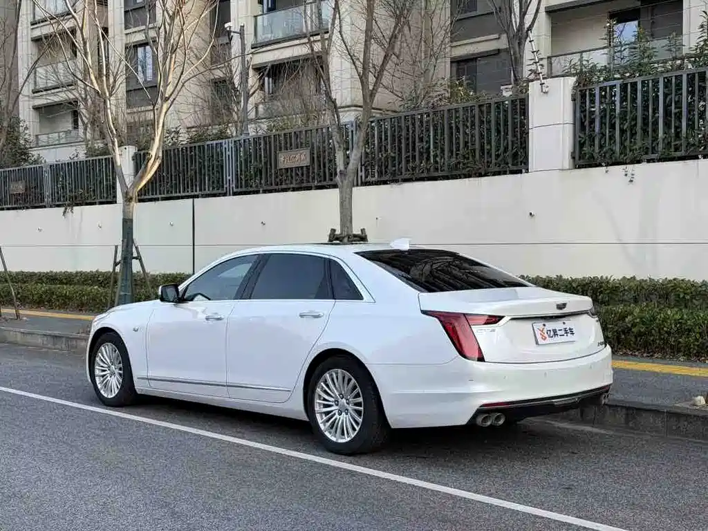 CADILLAC CT6